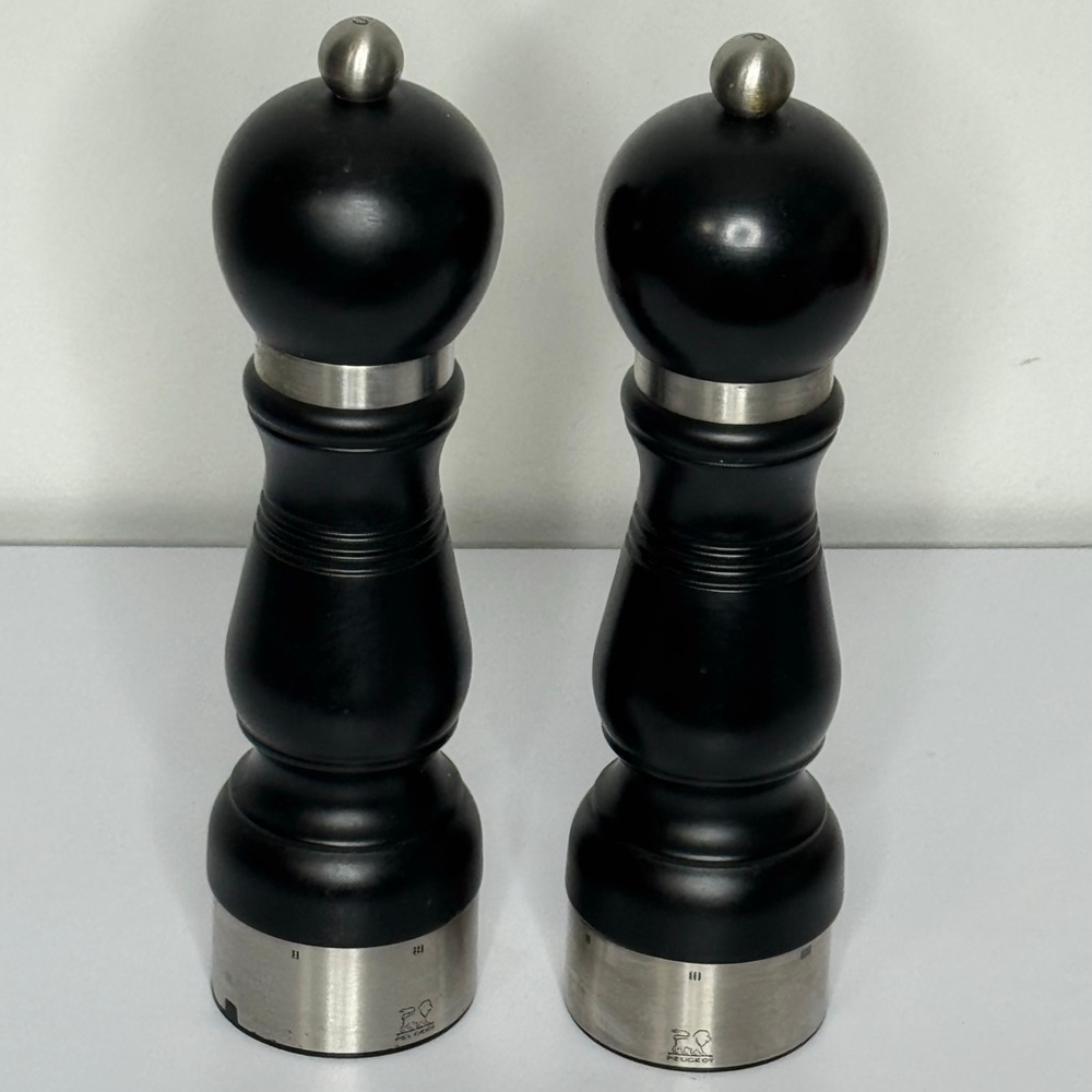 Peugeot Paris Chocolate 9” u'Select Salt & Pepper Mill Set